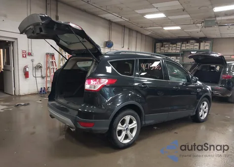 2015 Ford Escape Se z USA, uszkodzony, nr VIN 1FMCU9G92FUC29187